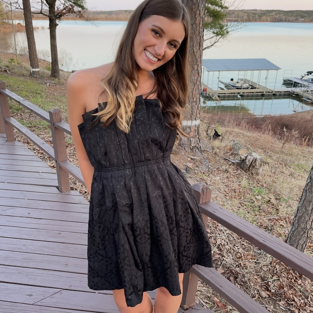 Elegant Black Strapless Dress